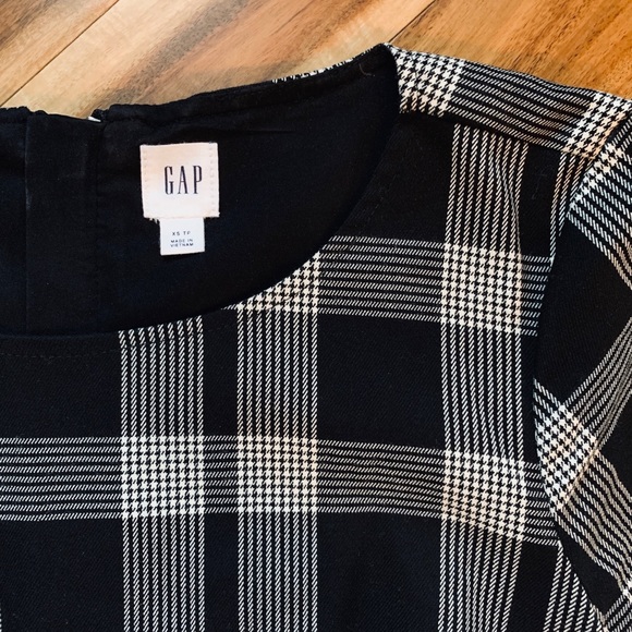GAP Plaid Shift Dress - size XS - Picture 3 of 5